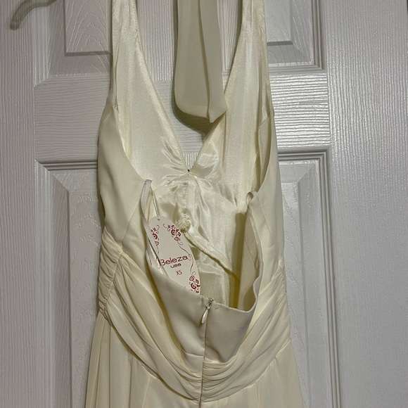 Ivory formal full length Gown in size XS - Picture 4 of 8
